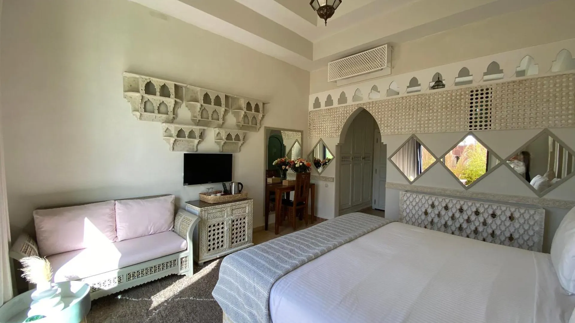 La Villa Des Golfs & Pinkcactus Marrakesh Hotel